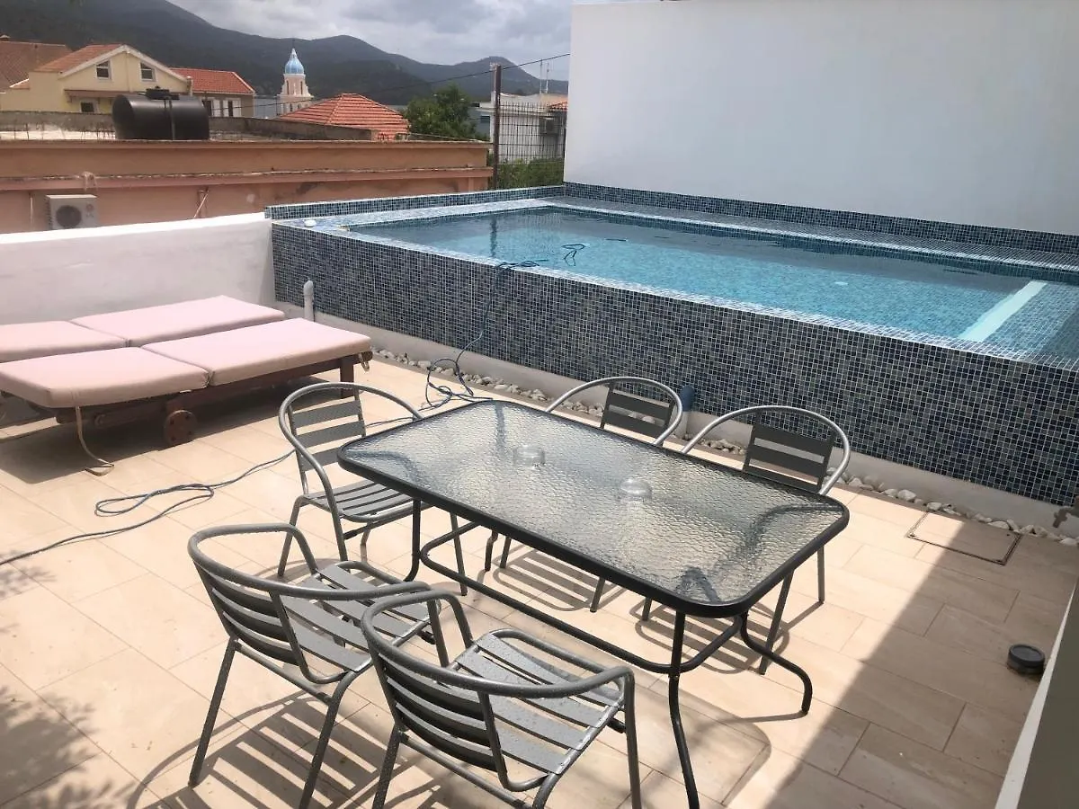 Villa METROPOLIS Argostoli House/villa with garden&pool-jacuzzi Grecia