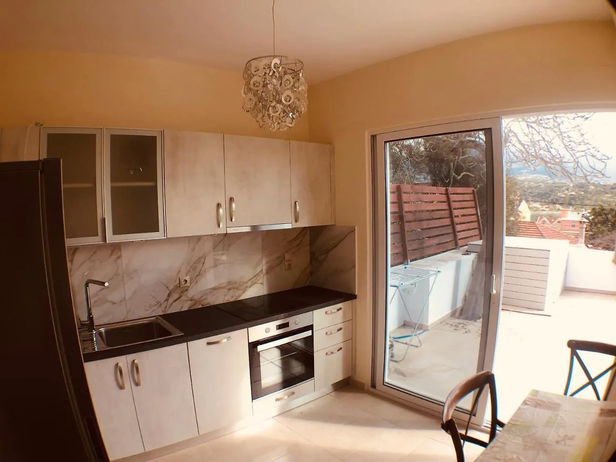 Metropolis Argostoli House/Villa With Garden & Pool-Jacuzzi اليونان